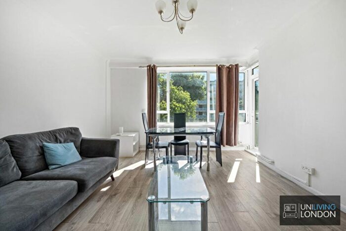 5 Bedroom Flat To Rent In Inwood Court, Rochester Square, NW1