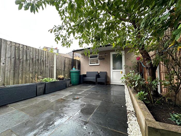 4 Bedroom Terraced House For Sale In Bradgate Road, Catford, Lewisham, London, SE6