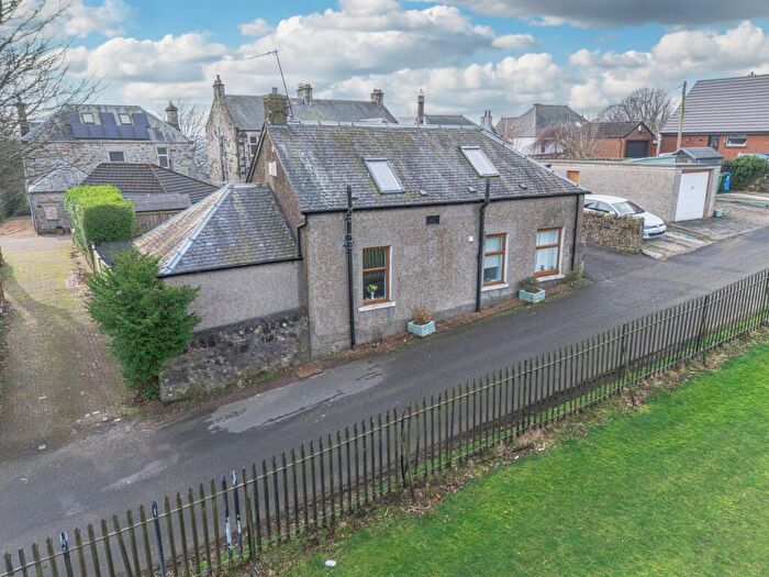 3 Bedroom Cottage For Sale In Broomfield Road, Cowdenbeath, KY4