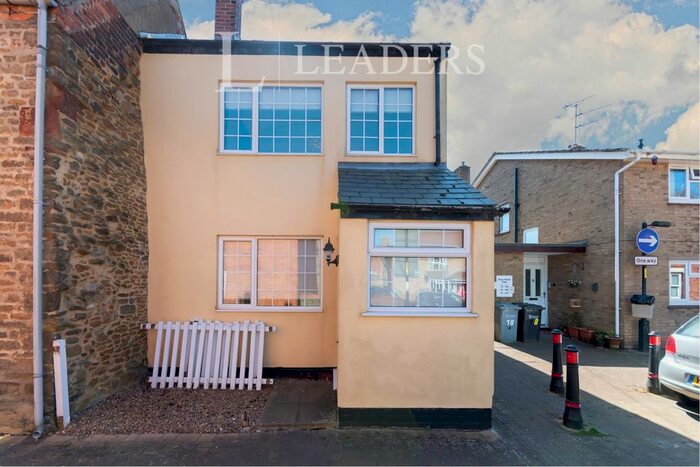 2 Bedroom End Of Terrace House To Rent In Deans Street, Oakham, LE15