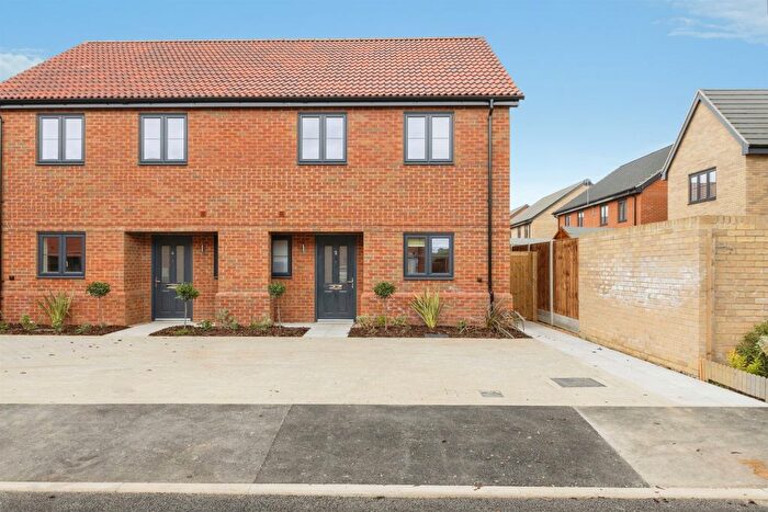 3 Bedroom Semi Detached House For Sale In Norwich Road, Attleborough, NR17