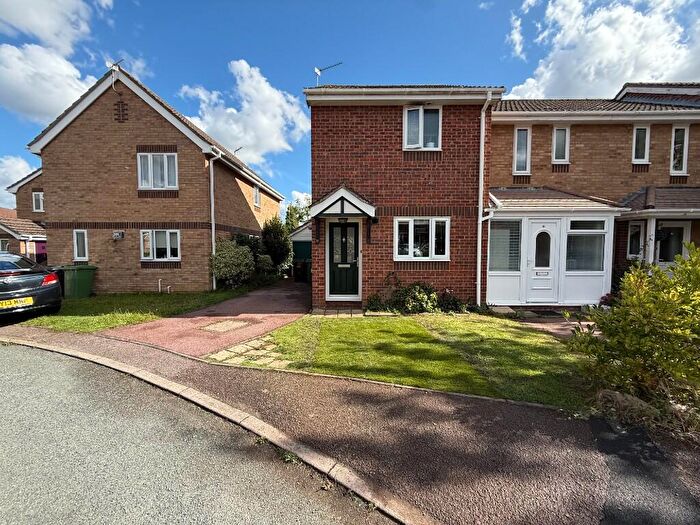 2 Bedroom End Of Terrace House For Sale In Kendal Close, Hethersett, NR9