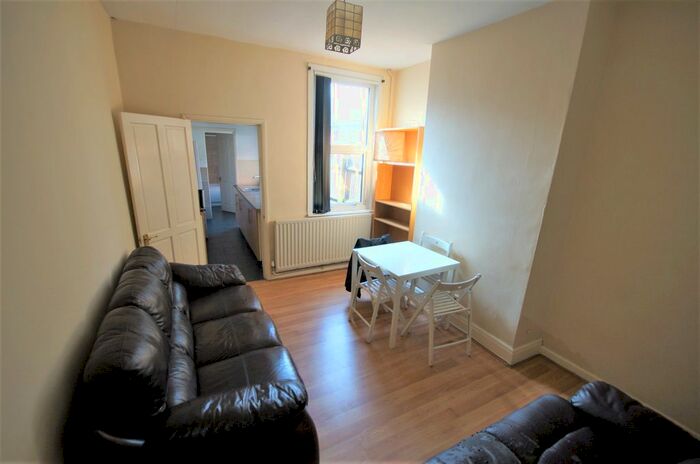 4 Bedroom End Of Terrace House To Rent In Oxford Street, Coventry, CV1