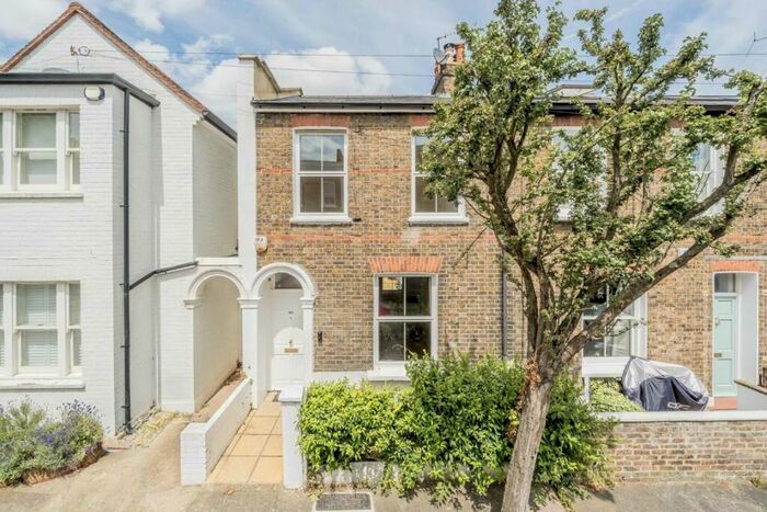 2 Bedroom House To Rent In Lillian Road, Barnes, SW13