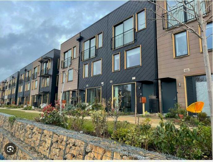 4 Bedroom House To Rent In Solar Avenue, Leeds, LS9