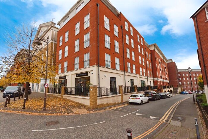 2 Bedroom Flat For Sale In Waterside, Shirley, Solihull, B90