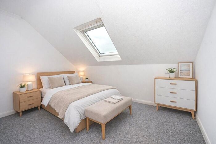 3 Bedroom Apartment To Rent In Bath Road, Cheltenham, Gloucestershire, GL53
