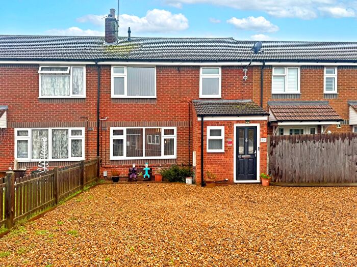 3 Bedroom Terraced House For Sale In Laburnham Road, Biggleswade, SG18