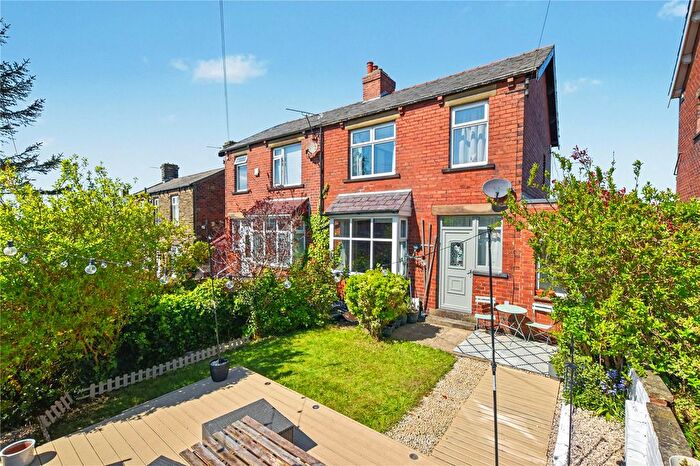 3 Bedroom Semi Detached House For Sale In Kester Road, Batley, West Yorkshire, WF17