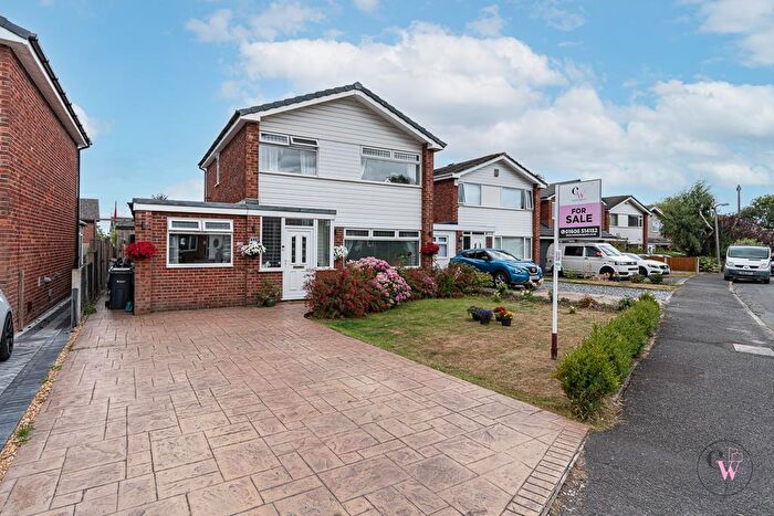 3 Bedroom Detached House For Sale In Caernarvon Avenue, Winsford, CW7