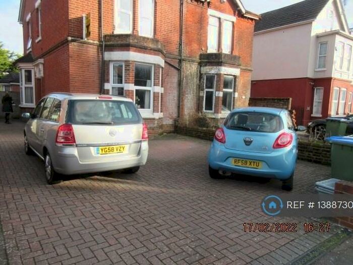 7 Bedroom Semi-Detached House To Rent In Hill Lane, Southampton, SO15