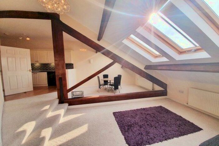 2 Bedroom Flat To Rent In Baxter Mews, Sheffield, S6