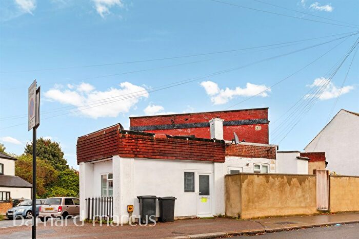 2 Bedroom Terraced Bungalow For Sale In Woodmansterne Road, London, SW16