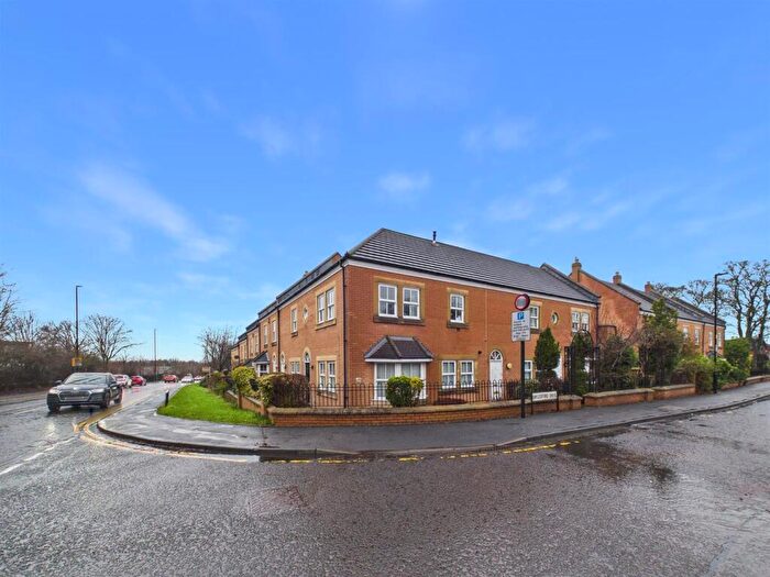 2 Bedroom Apartment For Sale In Castledene Court, Gosforth, NE3