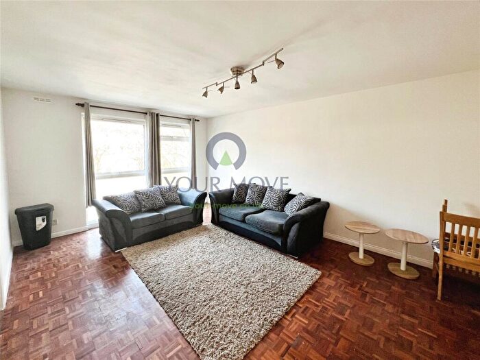 2 Bedroom Flat To Rent In St. Johns Park, London, SE3