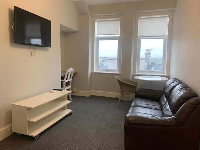 1 Bedroom Apartment To Rent In Houndiscombe Road, Flat, PL4