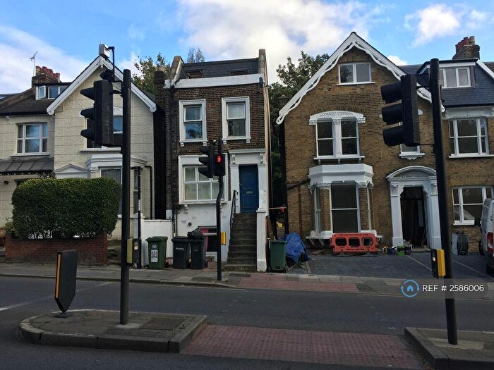 2 Bedroom Flat To Rent In Lewisham Road, London, SE13