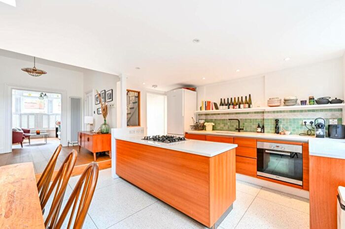 4 Bedroom House To Rent In Calabria Road, Islington, London, N5