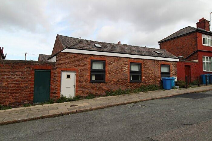 2 Bedroom Bungalow To Rent In Horsfall Street, Liverpool, Merseyside, L8