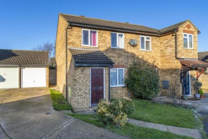 3 Bedroom Semi-Detached House To Rent In Nene Road, Flitwick, MK45