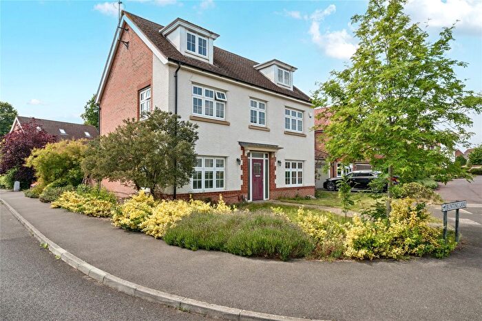 6 Bedroom Detached House For Sale In Bunting Lane, Bracknell, Berkshire, RG12