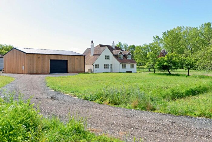 4 Bedroom Detached House To Rent In Shillinglee, Chiddingfold, GU8