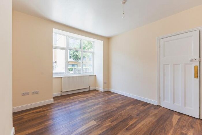 3 Bedroom Terraced House To Rent In Mortimer Road, Mitcham, CR4