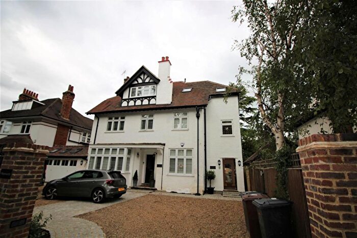 3 Bedroom Flat To Rent In Wentworth, The Avenue, Bushey, Hertfordshire, WD23
