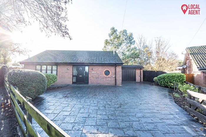 2 Bedroom Detached Bungalow For Sale In Stock Lane, Dartford, DA2