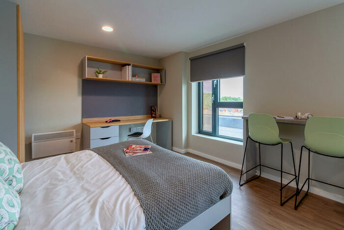 Apartment To Rent In Gulson Gardens, CV1