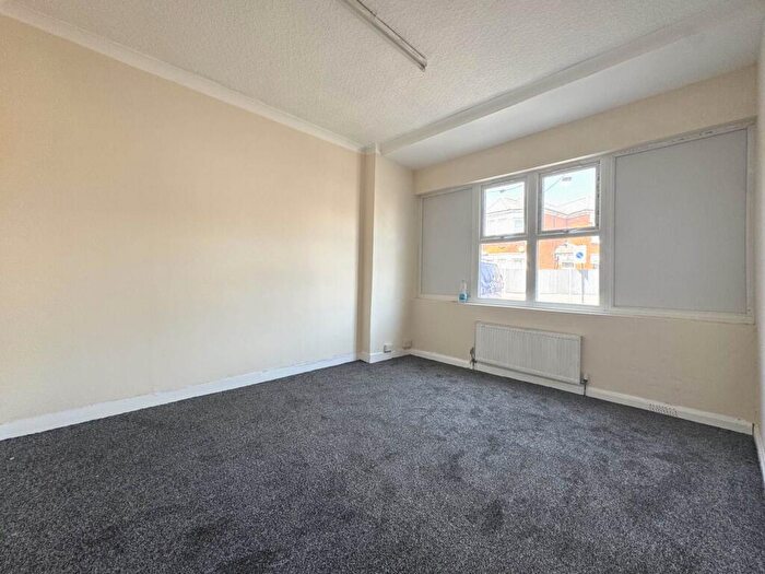 3 Bedroom Flat To Rent In Ground Floor Rear, Katherine Road, East Ham, E6