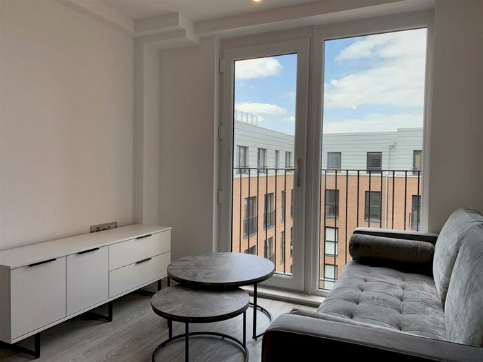 1 Bedroom Apartment To Rent In Middlewood Plaza, Craven Street, Salford, M5