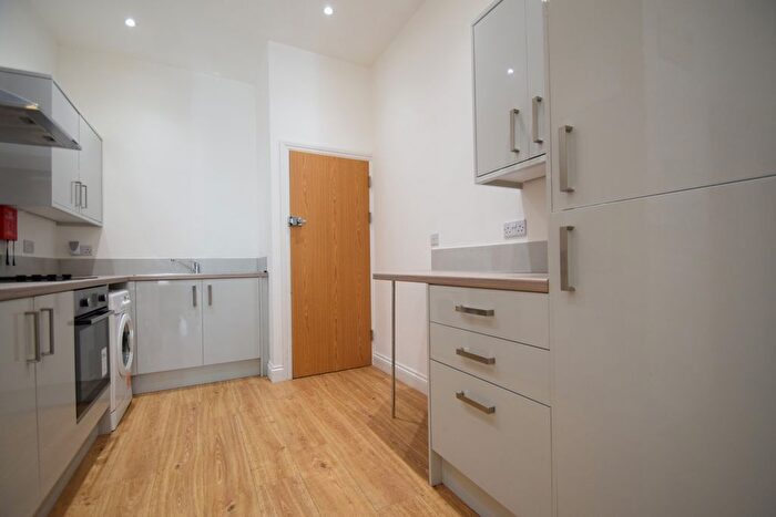 2 Bedroom Flat To Rent In Monthermer Road, Cathays, CF24