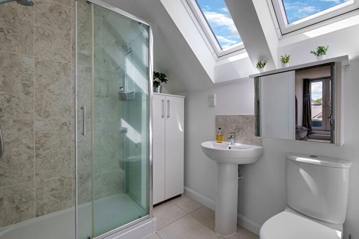 4 Bedroom Semi-Detached House To Rent In Kensal Green Drive, Maidenhead, SL6