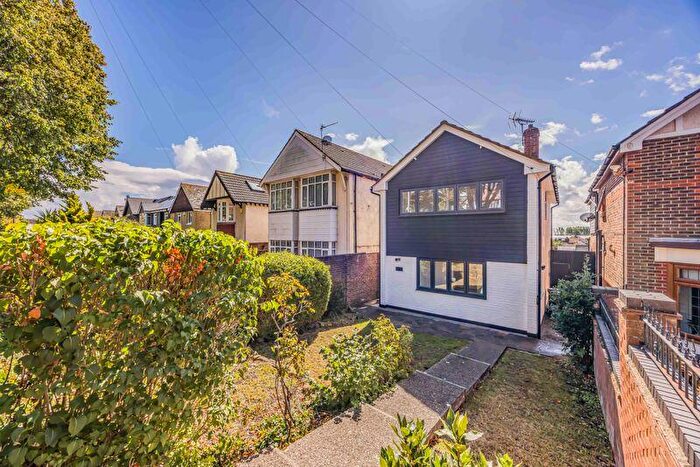 3 Bedroom Detached House For Sale In Havant Road, Farlington, PO6