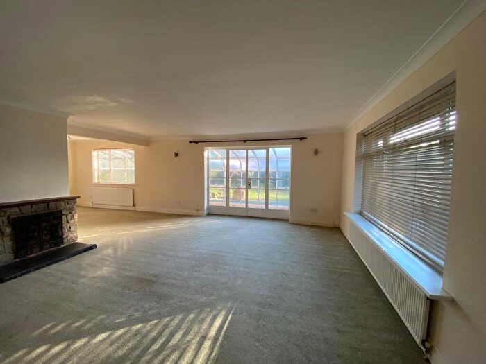 3 Bedroom Bungalow To Rent In Plough Wents Road, Chart Sutton, Maidstone, Kent, ME17