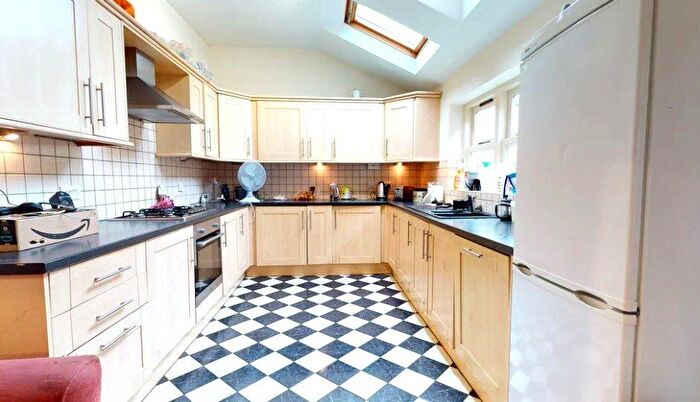 7 Bedroom Terraced House To Rent In Derby Road, Lenton, Nottingham, NG7