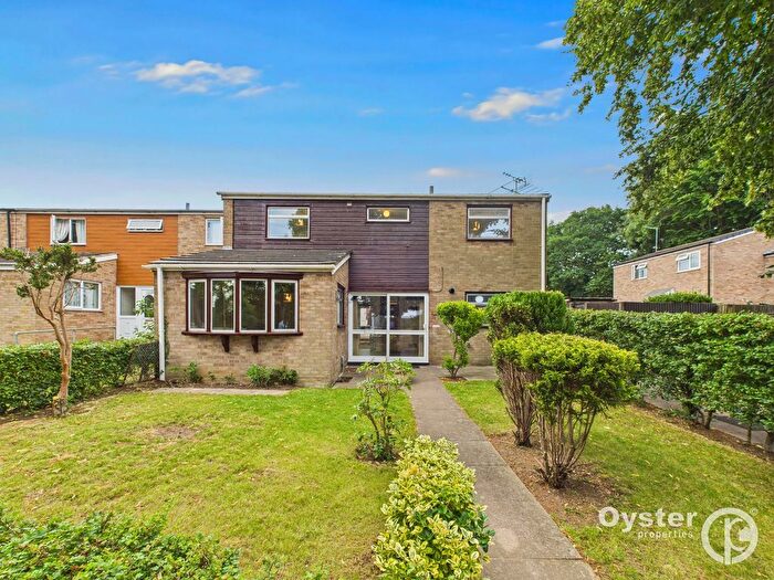 3 Bedroom Semi-Detached House To Rent In Grace Way, Stevenage, SG1