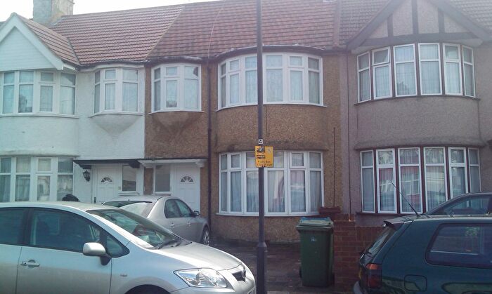 1 Bedroom Maisonette To Rent In Glebe Crescent, Harrow, HA3