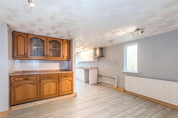 3 Bedroom Terraced House For Sale In Brandon Street, Gravesend, DA11
