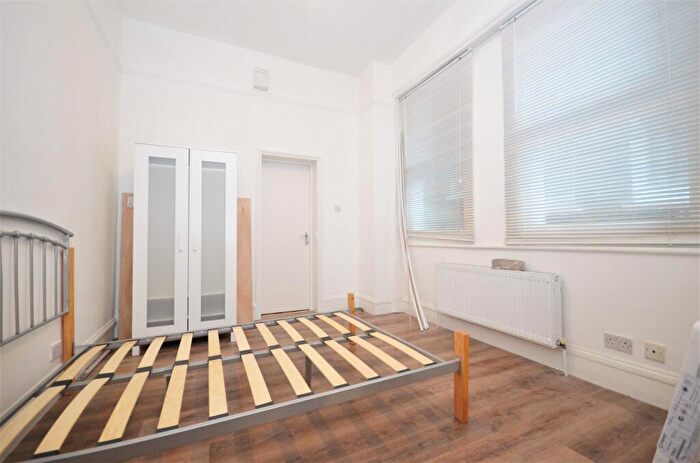 Studio To Rent In Fordwych Road, Kilburn, NW2