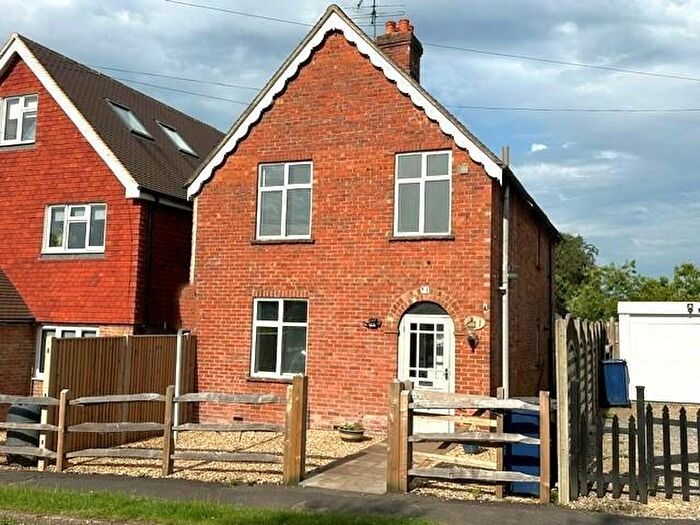 3 Bedroom Detached House For Sale In Pitfold Avenue, Haslemere, GU27
