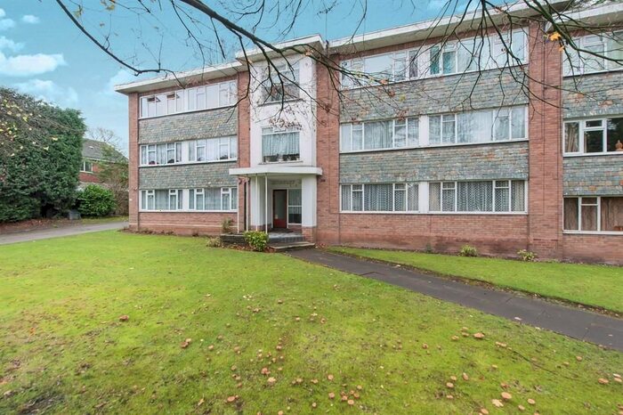 2 Bedroom Flat To Rent In Yardley Wood Road, Moseley, Birmingham, B13