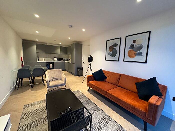 2 Bedroom Flat To Rent In Durnsford Road, London, SW19