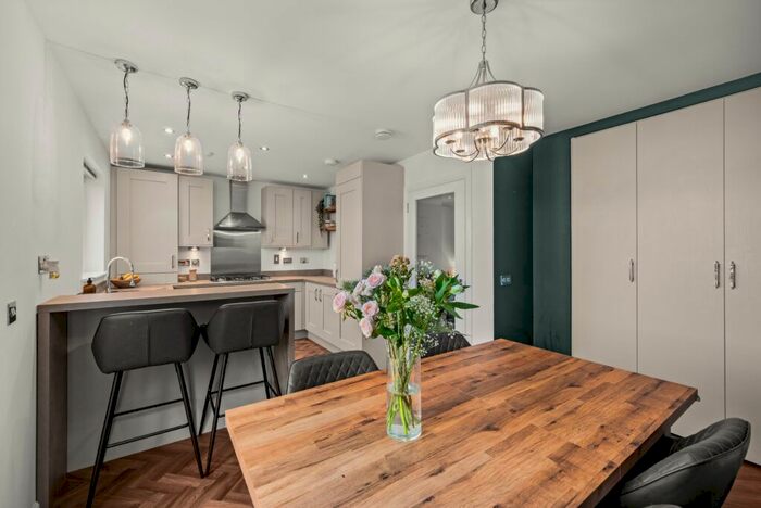 3 Bedroom Semi-Detached House For Sale In Ballumbie Rise Gardens, Dundee, DD4