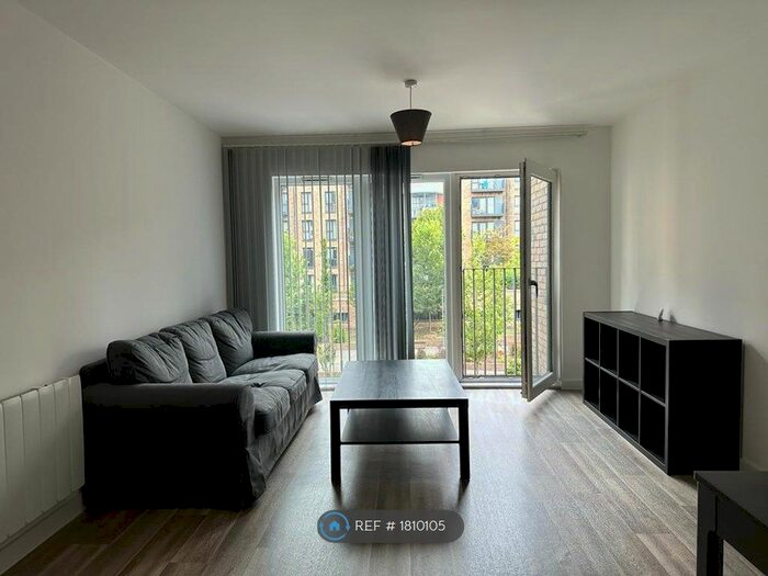 2 Bedroom Flat To Rent In Washington Apartments, Birmingham, B15