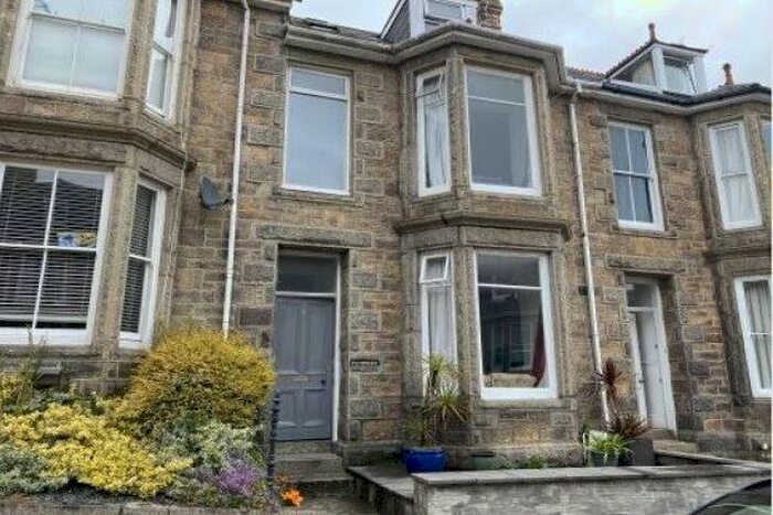 1 Bedroom Property To Rent In Lannoweth Road, Penzance, TR18