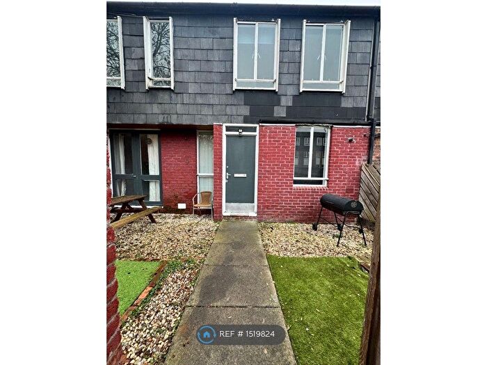 2 Bedroom Terraced House To Rent In Olney Road, London, SE17