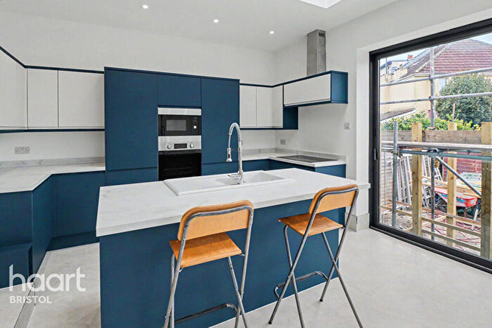 3 Bedroom Semi Detached House To Rent In The Avenue, Bristol, BS5