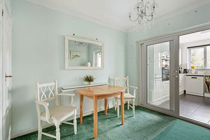 3 Bedroom End Of Terrace House For Sale In Buckhurst Avenue, Carshalton, SM5